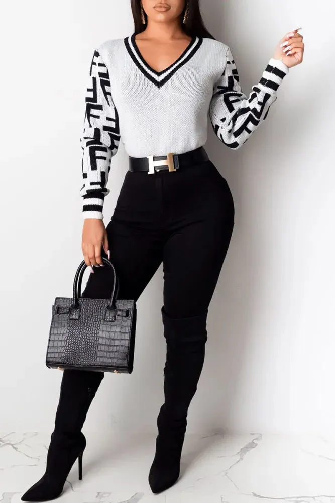 Beautiful White & Black Letter Sweater