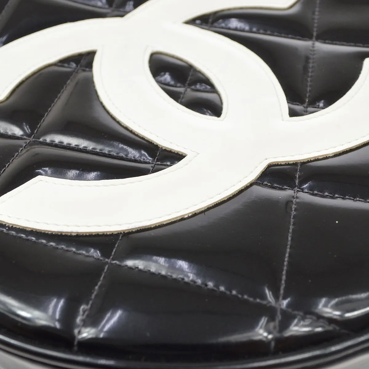 CHANEL 1995 Round Vanity Handbag 91966