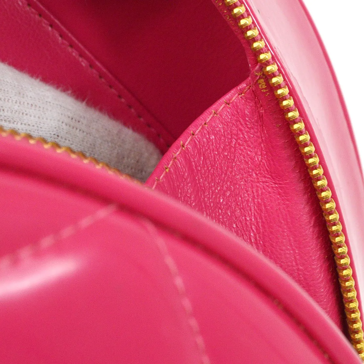 CHANEL 1995 Round Vanity Handbag 92591