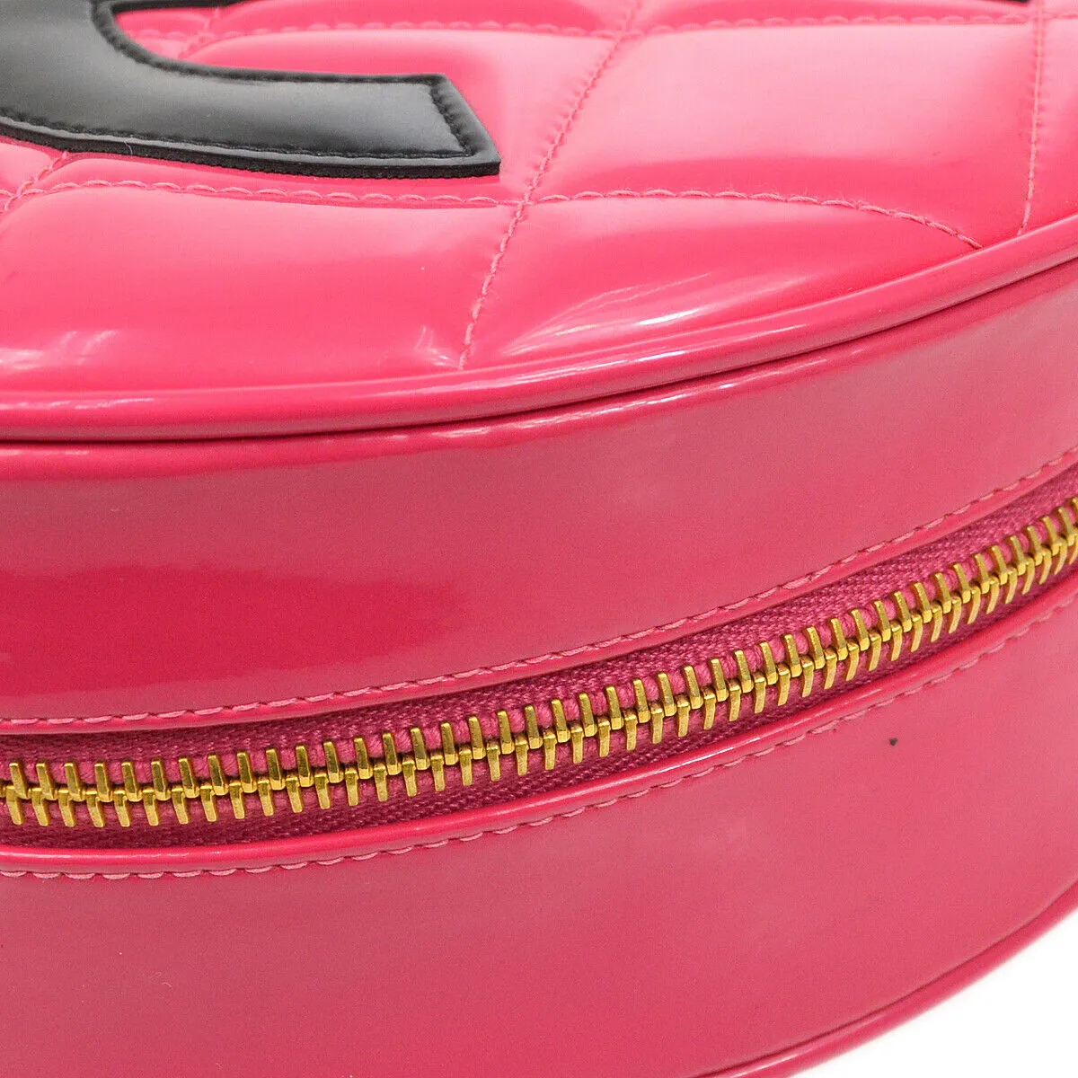 CHANEL 1995 Round Vanity Handbag 92591