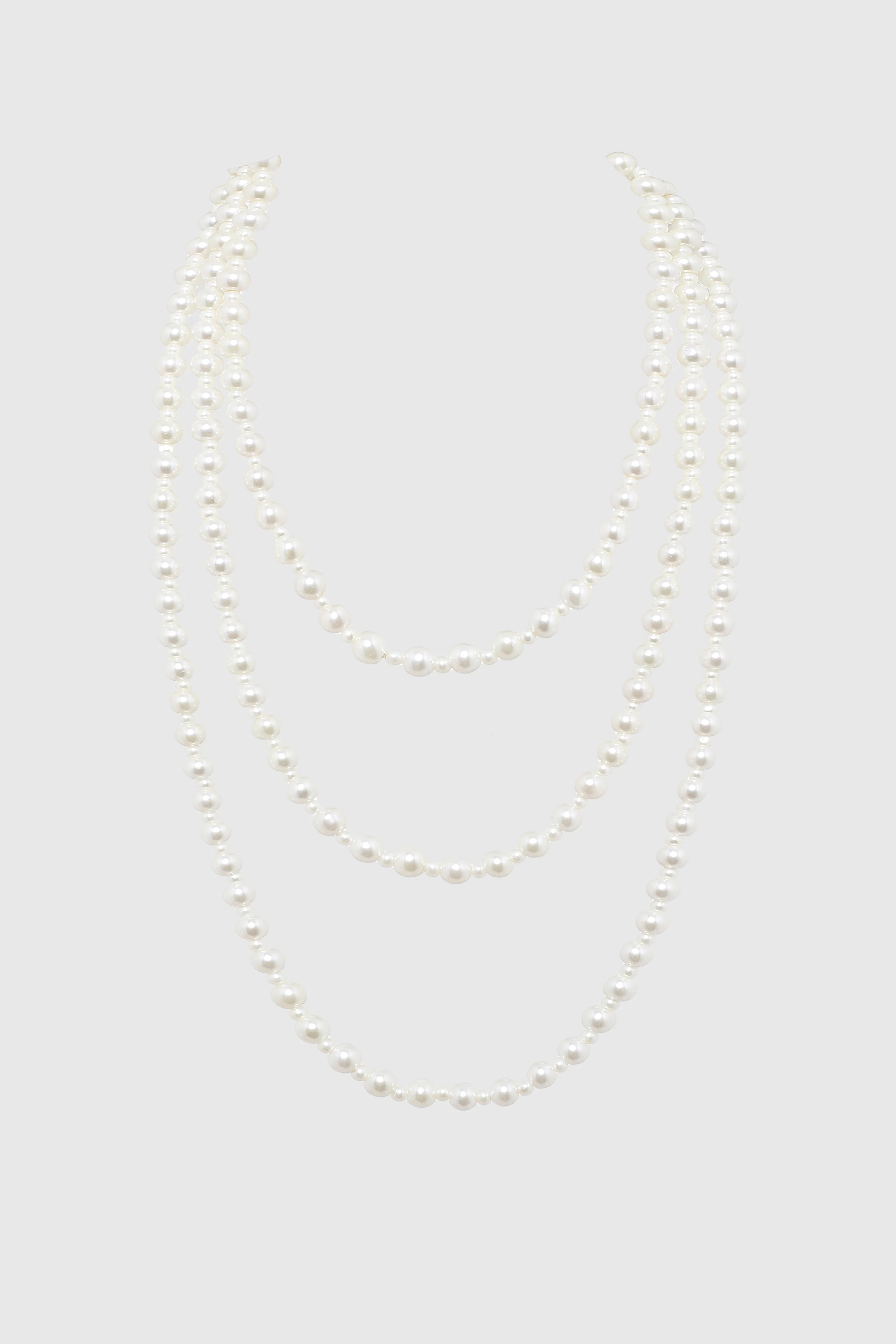 Gorgeous Long Faux Pearl Necklace