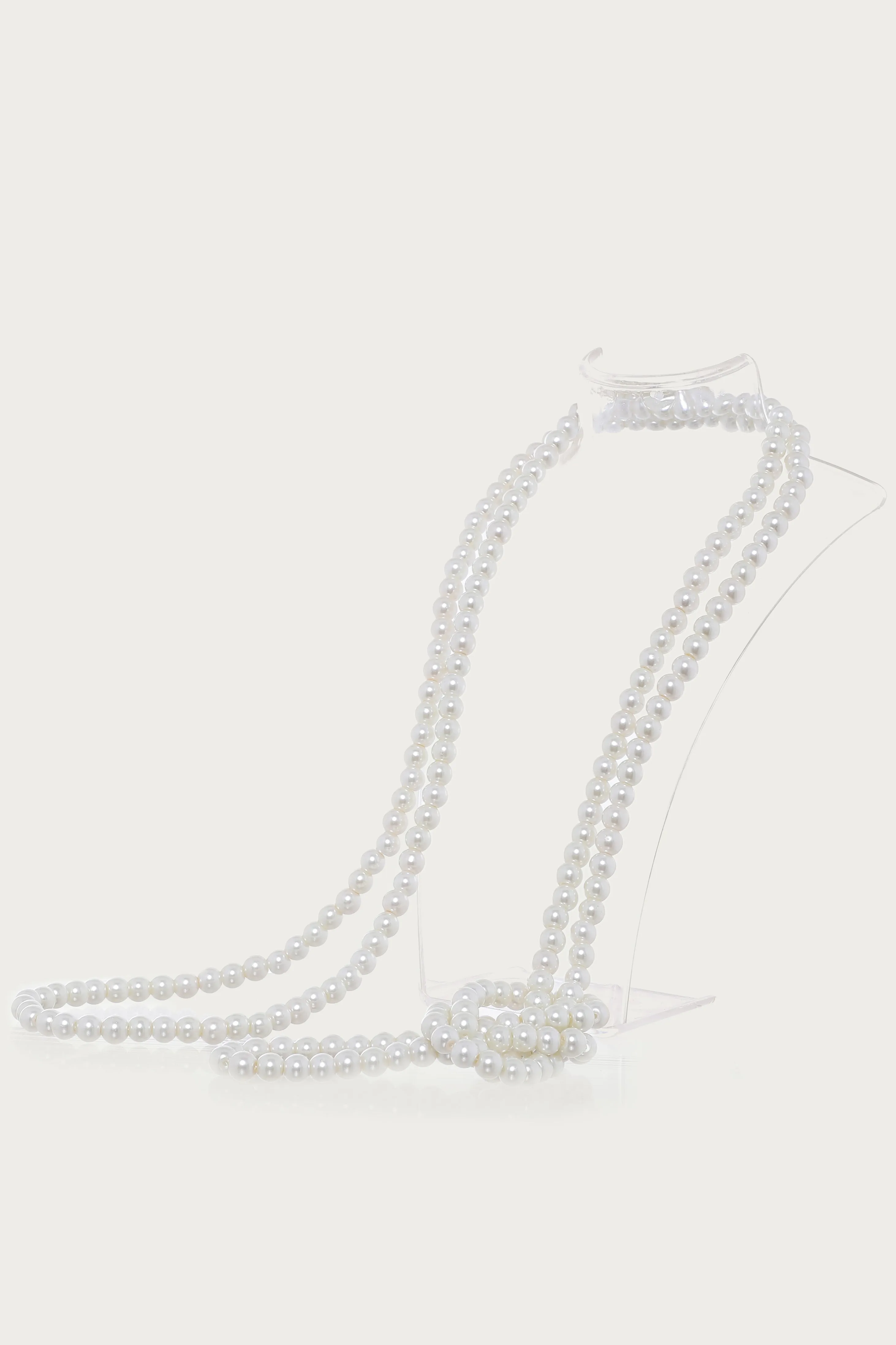 Gorgeous Long Faux Pearl Necklace