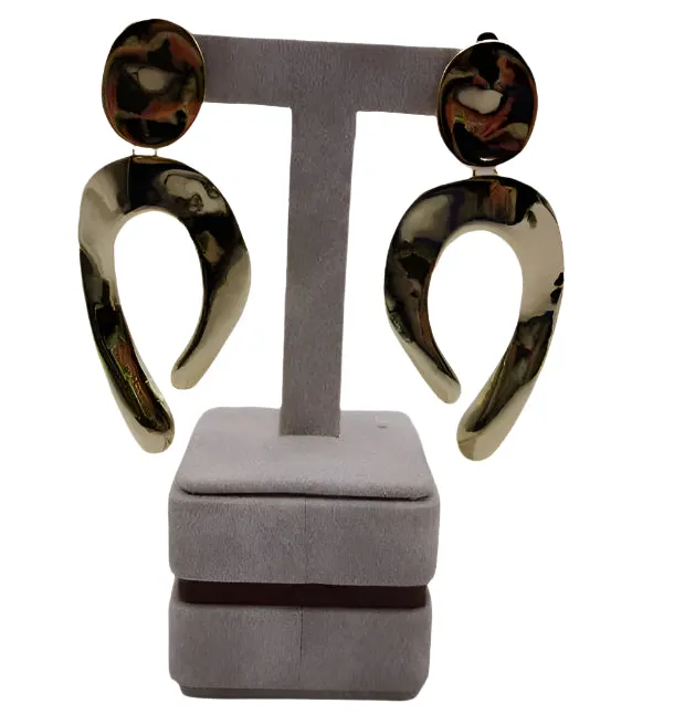 Metal abstract clip on earring