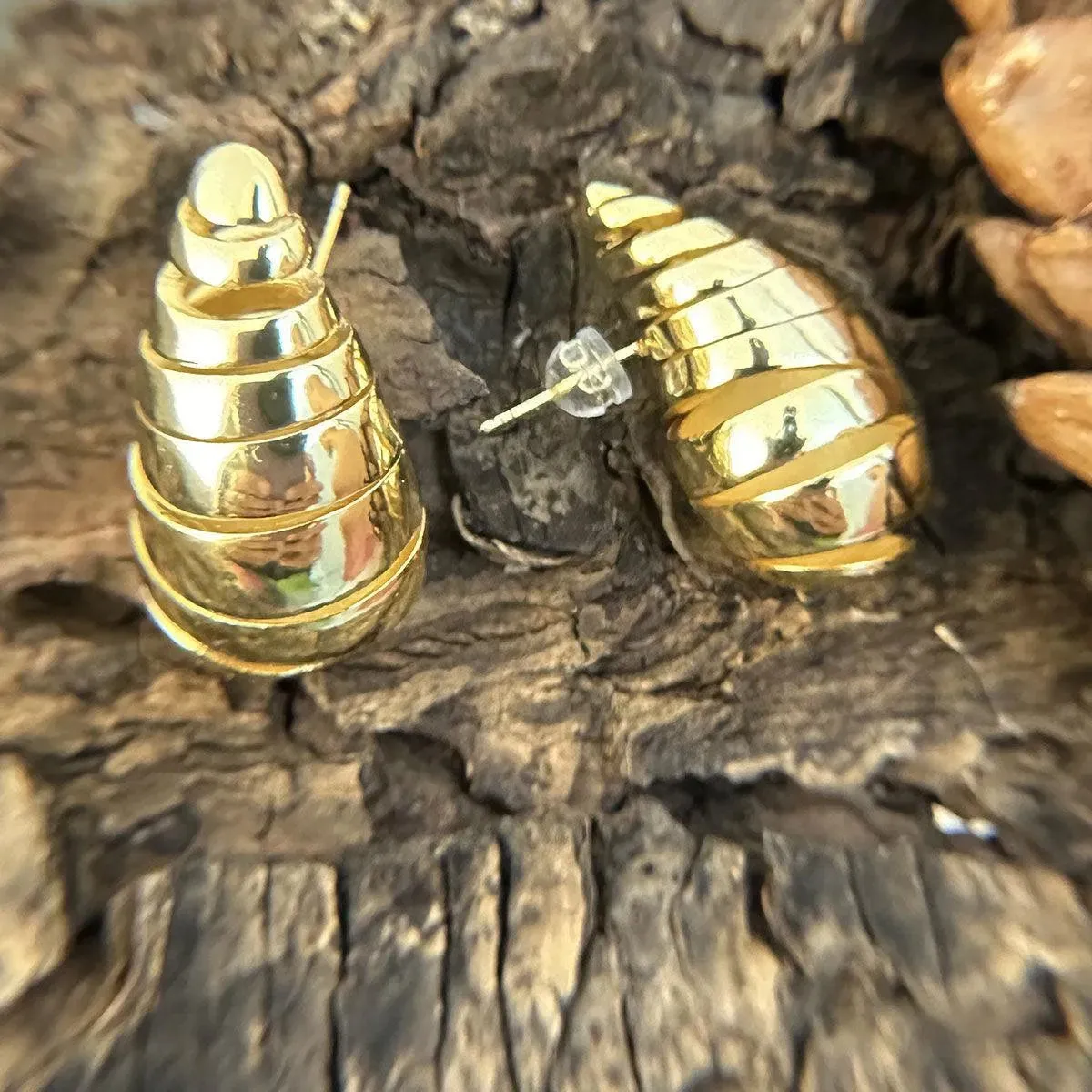 Style Statement: Fashion Jewelry 14K Gold Spiral Stud Earrings