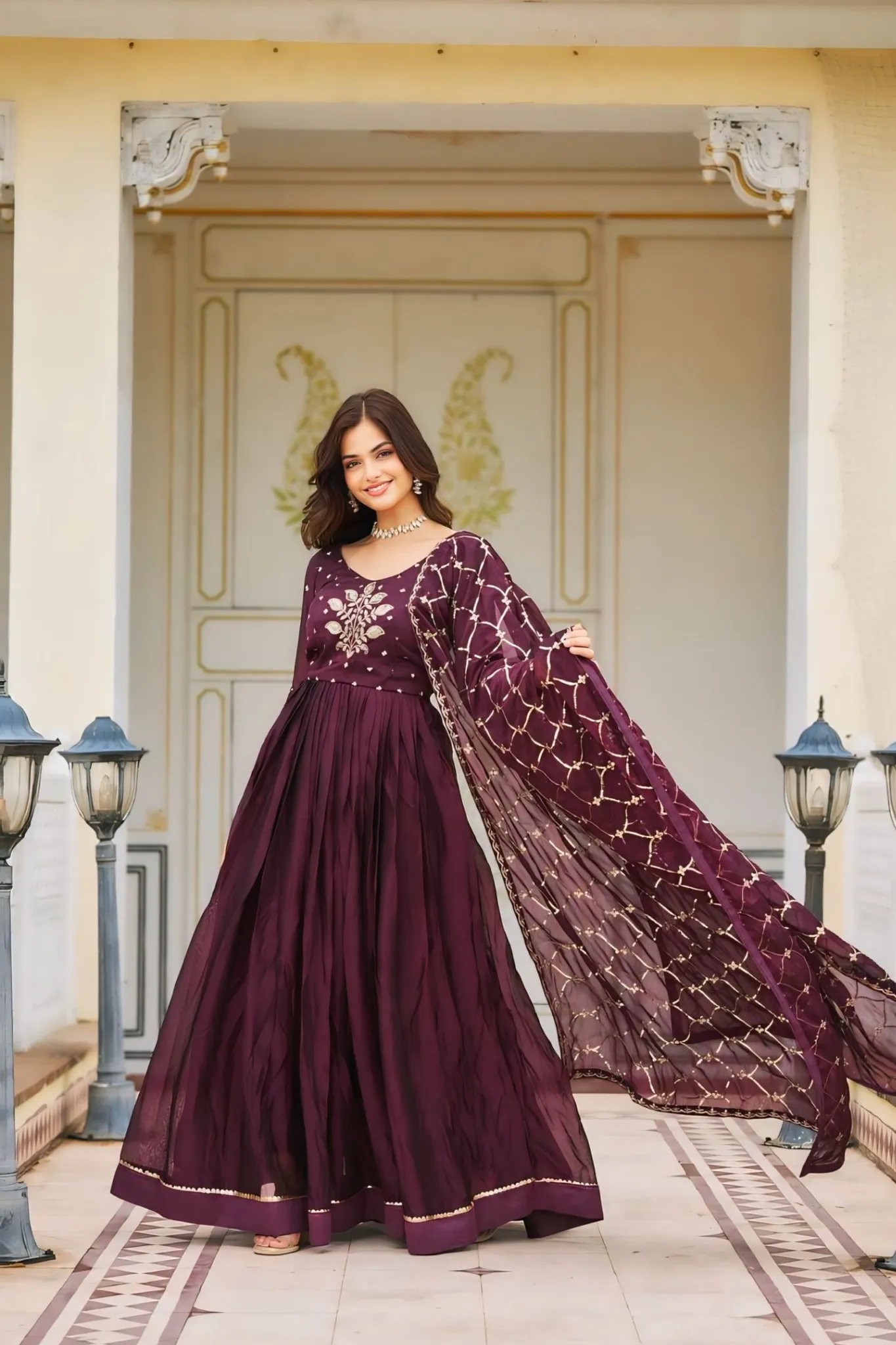 TRADITIONAL STUNNING GOWN FOR WOMEN