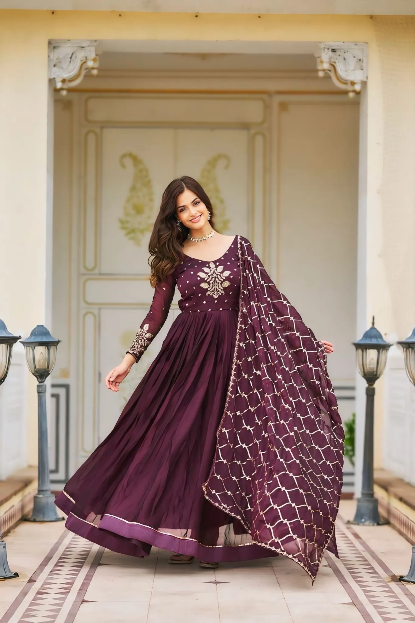 TRADITIONAL STUNNING GOWN FOR WOMEN