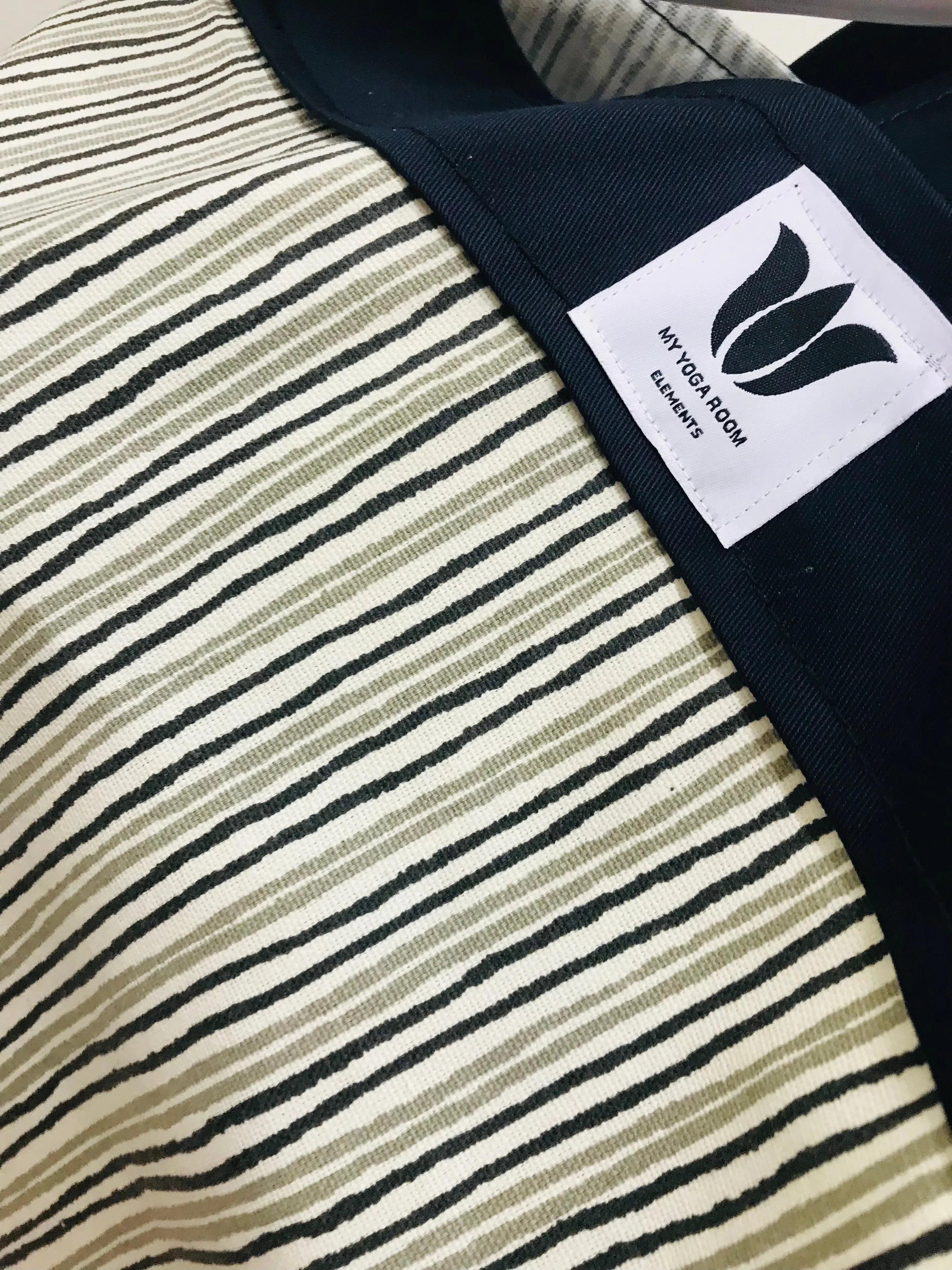 Yoga Tote | Black Tan Green